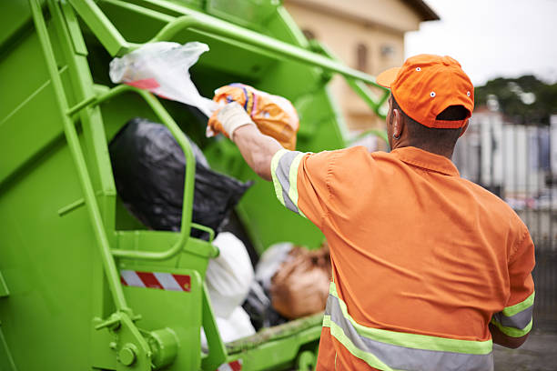 Best Yard Cleanup Services  in Milford City, CT