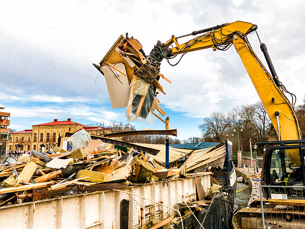 Best Construction Debris Removal  in Milford City, CT